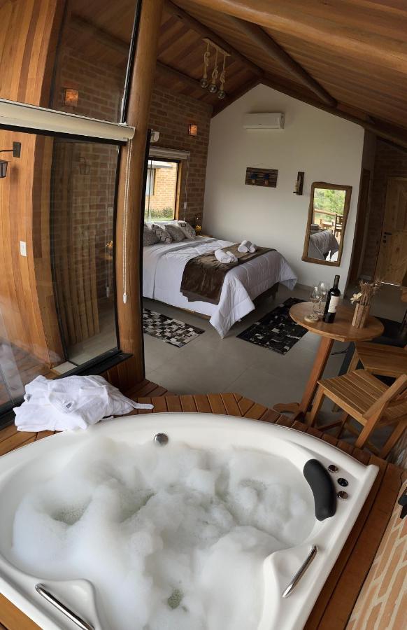 Pousada Ho'Oponopono Chalets & Wine Sapucaí-Mirim Extérieur photo