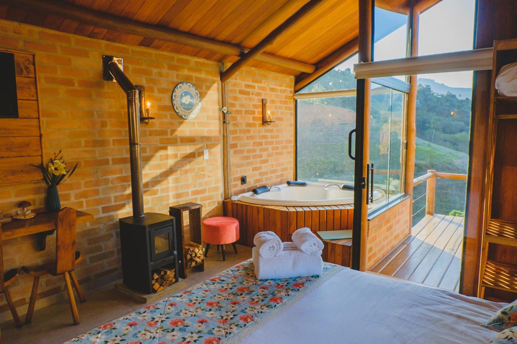 Pousada Ho'Oponopono Chalets & Wine Sapucaí-Mirim Extérieur photo